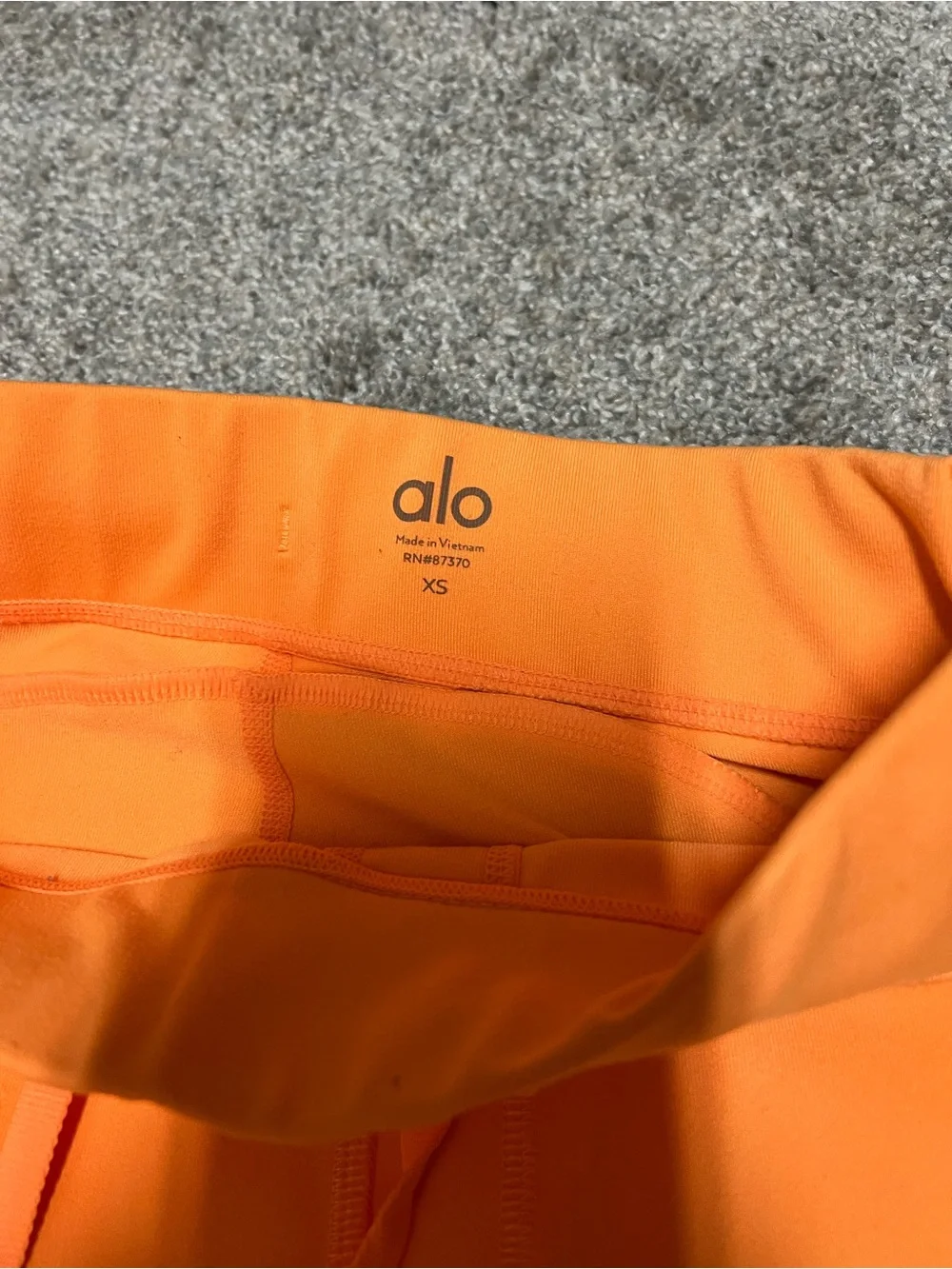 Alo Yoga Orange Athletic Pants XS